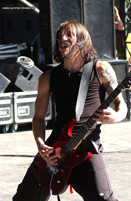 Bild eines Mitglieds der Band Farmer Boys beim Live Auftritt auf dem Summer Breeze 2003.